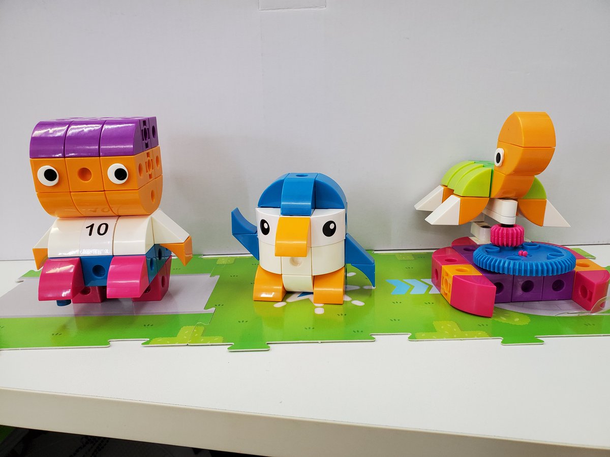 今月から販売開始しましたプログラミング学習ロボット、プローボです！製品検証を兼ねて組み立てました。見た目がとってもキュートで癒されています。。