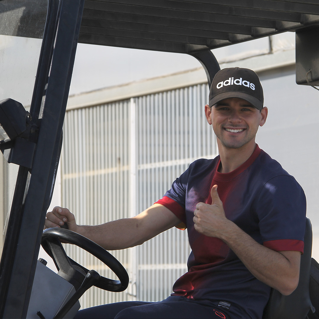 ¡Arrancamos la semana con una sonrisa de oreja a oreja!😄 #ActitudSempreflora #FelizLunes