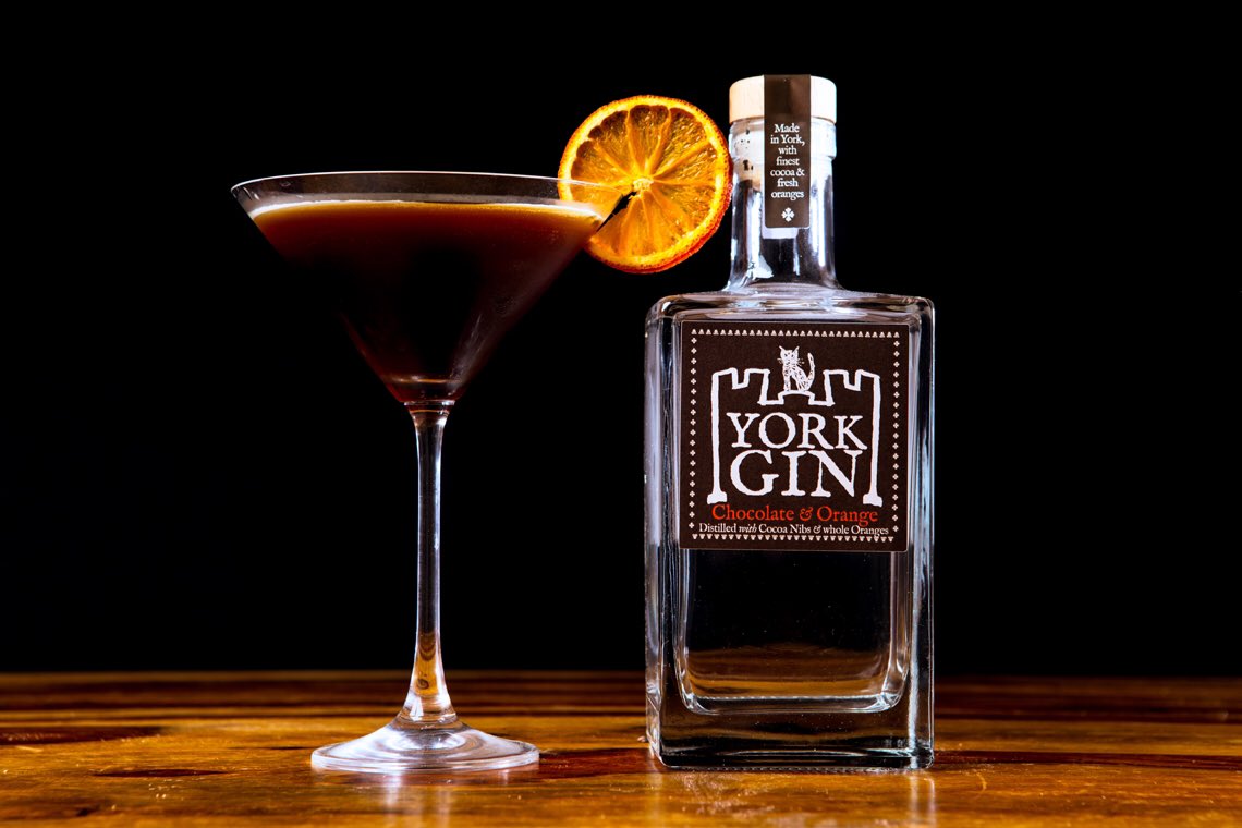 yorkgin's tweet photo. YORK GIN CHOCOLATE &amp; ORANGE 🍫🍊🍸

Email subscribers: Please check all your folders for a discount code &amp; early delivery.

Gin lovers: You can pre-order for 9 Nov when it goes on general sale 🙂

Already selling like Chocolate Oranges at Christmas! 🎄

https://t.co/9r4NuCnUST https://t.co/tO6f2t3aOU