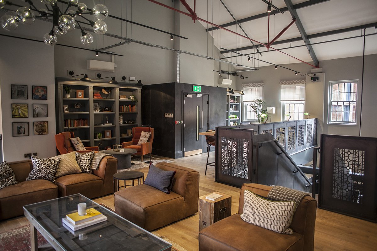 AssociatedArchitects tweet media