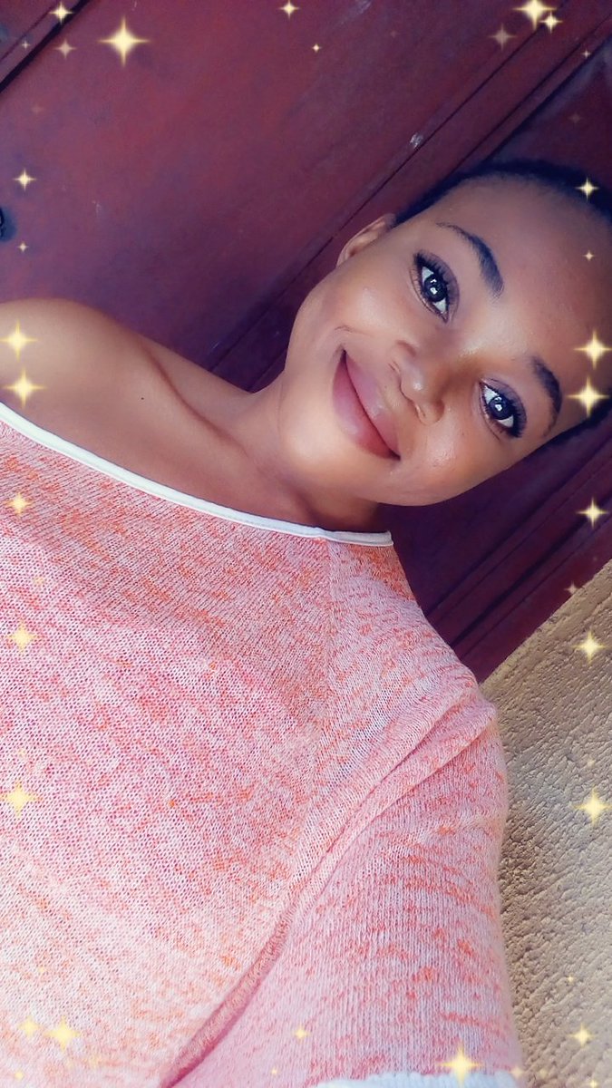 Jessylovesagro's tweet photo. Hello Monday... 

#HiKiddwaya #AwardWinningErica #Madeinlagos #AbujaTwitterCommunity https://t.co/3aHCPQ43LN