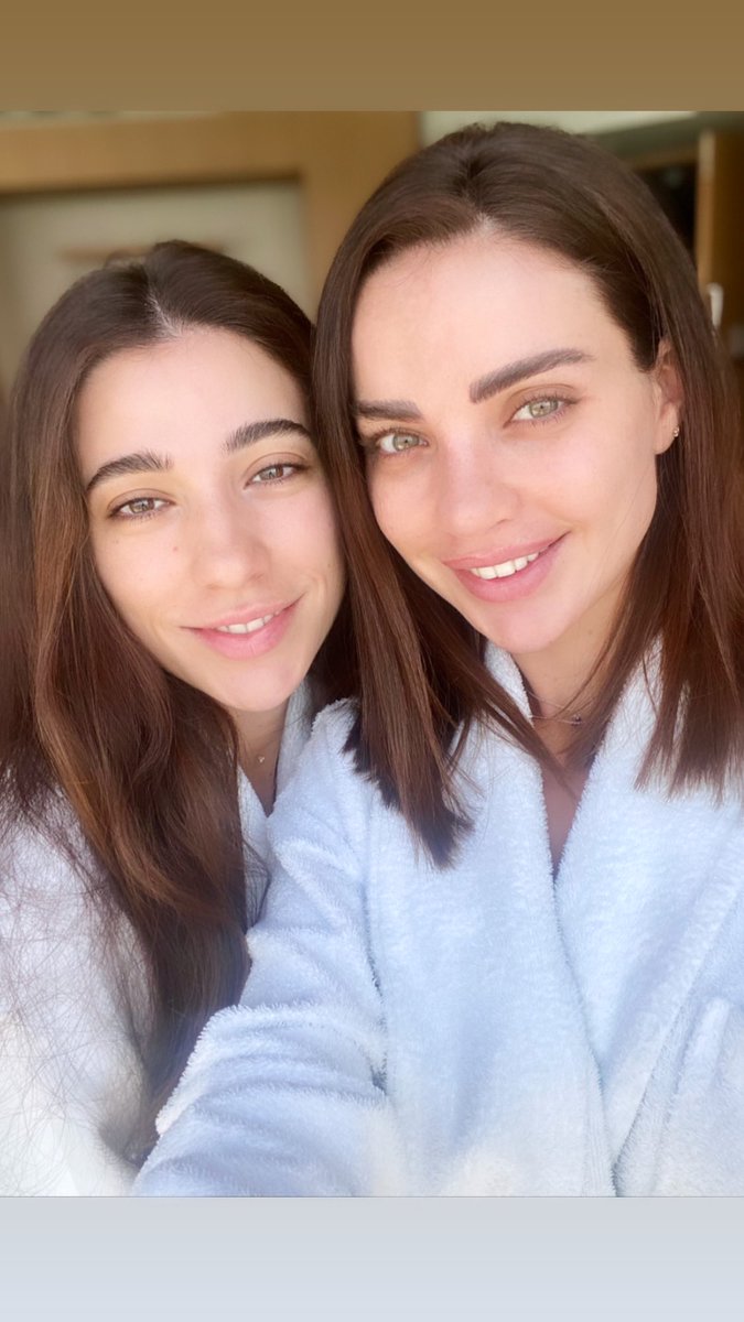 DalidaKhalil's tweet photo. الإخت هي الإسم الآخر للحب 👯‍♀️ 💗 @khalil_sandy #صباح_الخير https://t.co/pz1WjAJHYK
