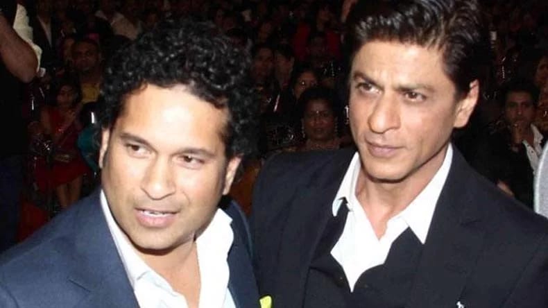 sachin_rt's tweet photo. My dear friend @iamsrk,
Tumhein 'Dil Se' janam din ki bahut saari shubhkamnaayein! https://t.co/30W203IzdY
