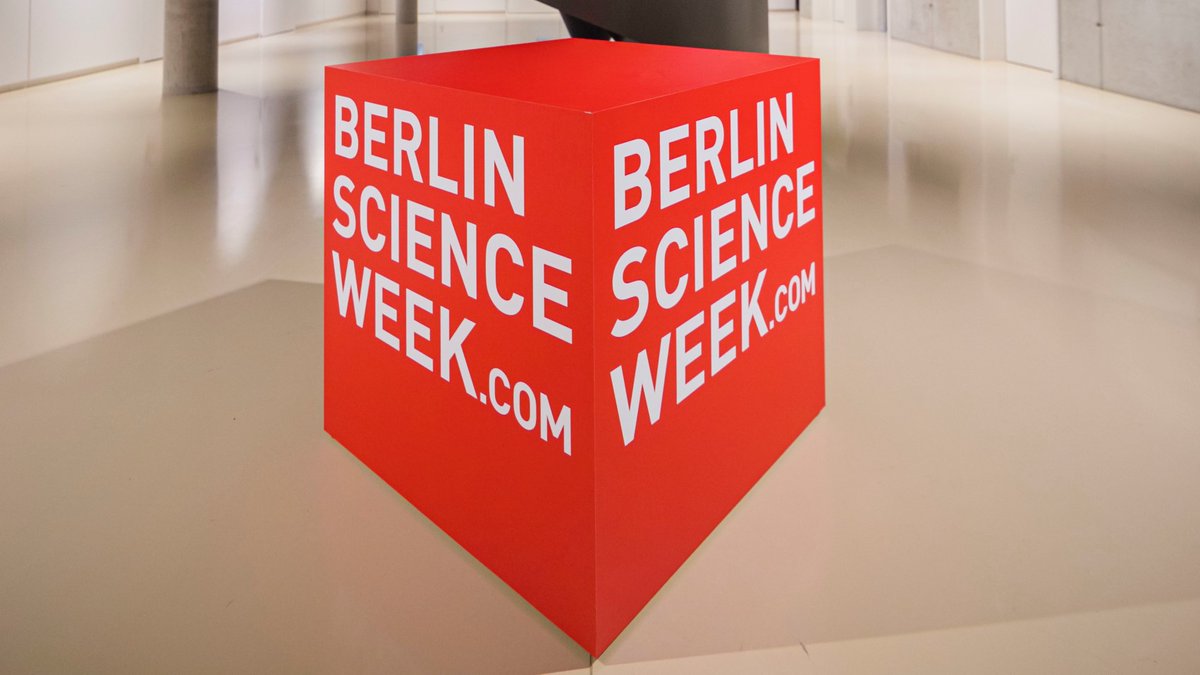 DLR_de's tweet image. Die #berlinscienceweek 2020 ist gestartet. Bis zum 10. November diskutieren die innovativsten wissenschaftlichen Einrichtungen der Welt die drängendsten Themen unserer Zeit. Natürlich digital. Auch das DLR ist mit dabei. Unsere Beiträge im Thread: