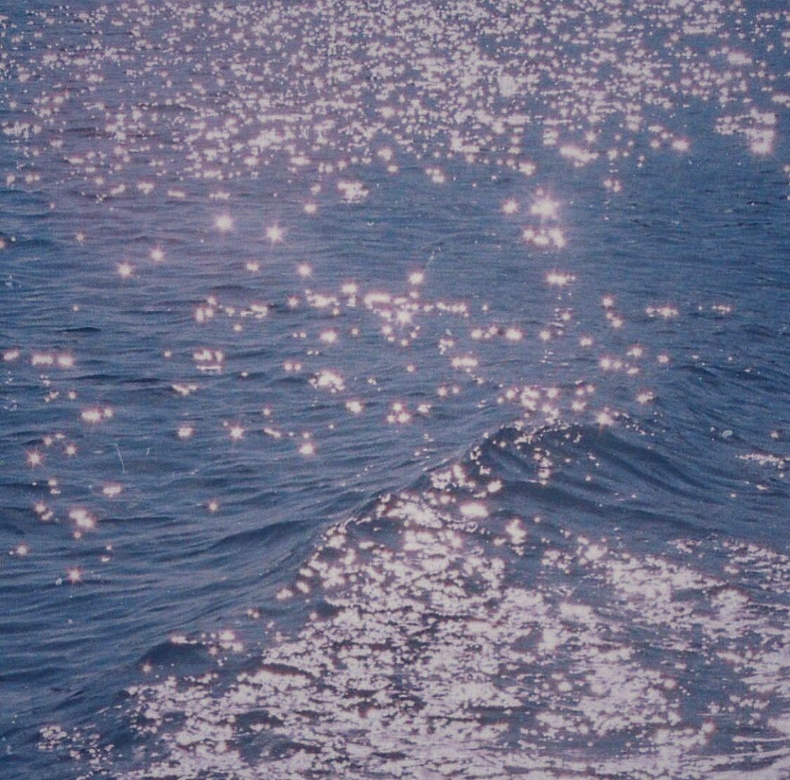 What does sea mean to you?Do you find it peaceful?What vibes does it give you when you hear about it?