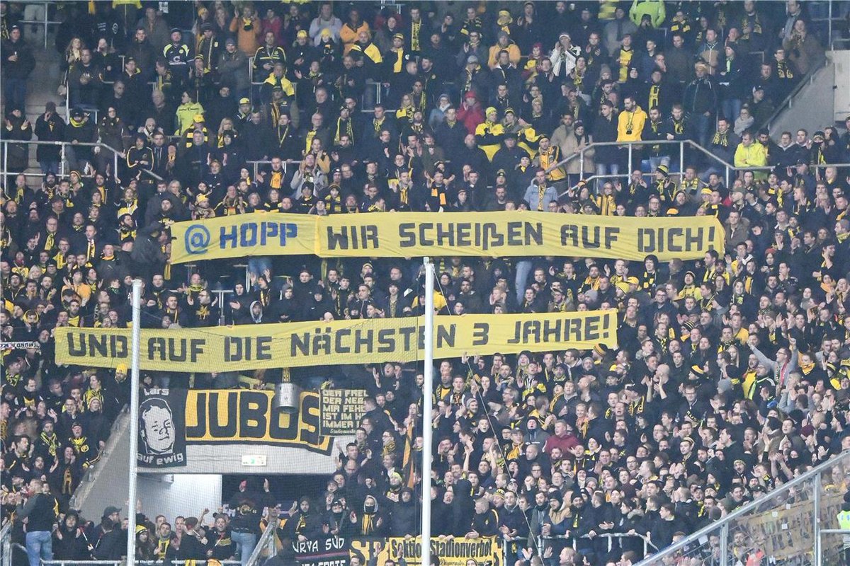 In November 2019, they boycotted a Borussia Dortmund away game in Barcelona due to away tickets costing the maximum 70 euros price.Jubos were also active against commercialization in Germany, most recently against the likes of Rasenballsport Leipzig and Hoffenheim. 3/21