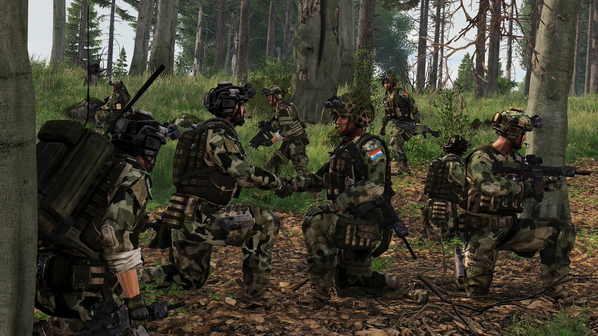 RismarckMods's tweet photo. EUFOR infantry squad meets forward observation team.
#Arma3 https://t.co/f9rHwcfDsC