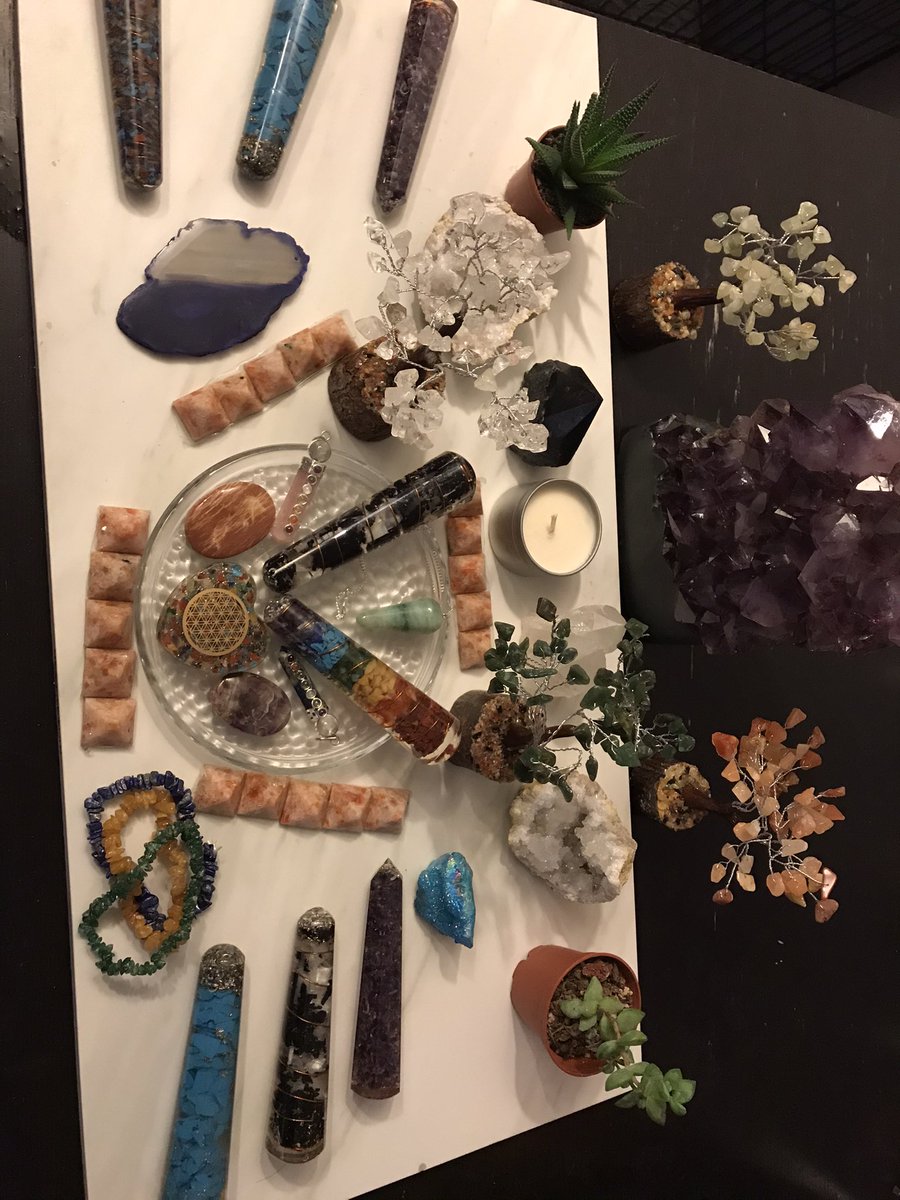 nickubides's tweet photo. me and @skyxpaige have officially started our own shop!!! if you love crystals or wanna start collecting this is just the place to start! We'd appreciate even a like or retweet💜https://t.co/qLsFgCGU6s https://t.co/q5E6MMTPJy