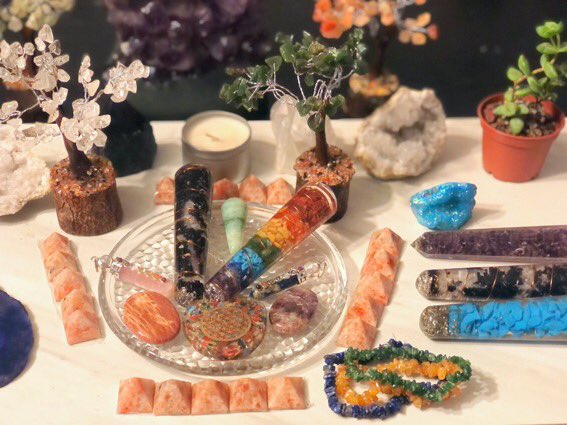 nickubides's tweet photo. me and @skyxpaige have officially started our own shop!!! if you love crystals or wanna start collecting this is just the place to start! We'd appreciate even a like or retweet💜https://t.co/qLsFgCGU6s https://t.co/q5E6MMTPJy