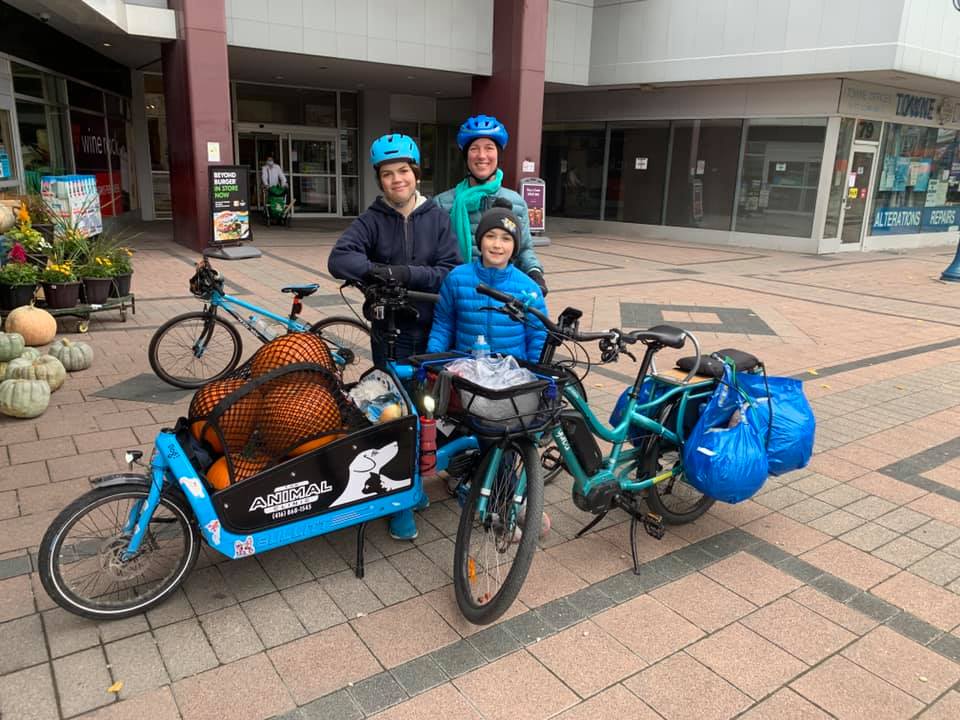 We sold our SUV and replaced it with cargo bikes - a  @larryvsharry eBullitt for  @thebikingvet, and a  @YubaBicycles eBodaBoda for me.