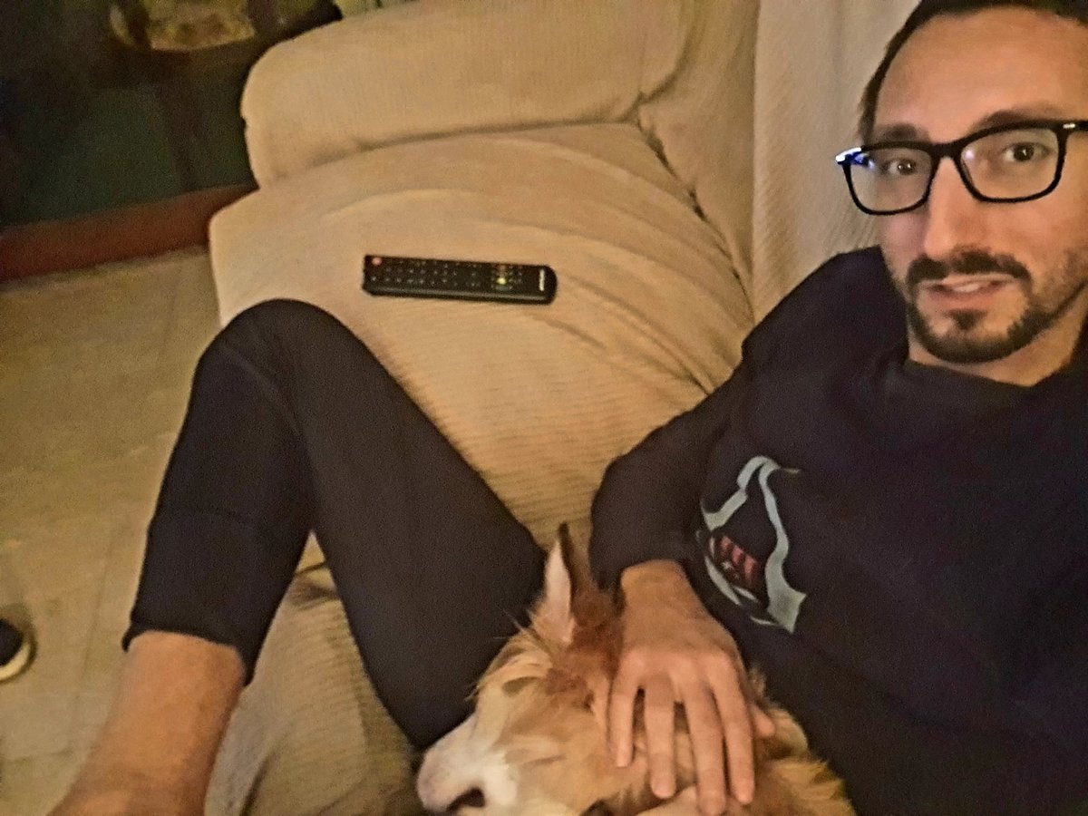 Stefano_Bini1's tweet photo. SI È ADDORMENTATO SULLA PANCIA E NON MI POSSO MUOVERE DA 2 ORE 🤣
Buonanotte da me e Stringa 😴
#milanodue #ilovemydog #nonabbandonare #amorepeloso #twittgood #follow #followme #like4like #twitter #repost #twittdaily #twittlike #life #follow4follow #twittmood #motivation #mi2 https://t.co/w4JJDxZA4r