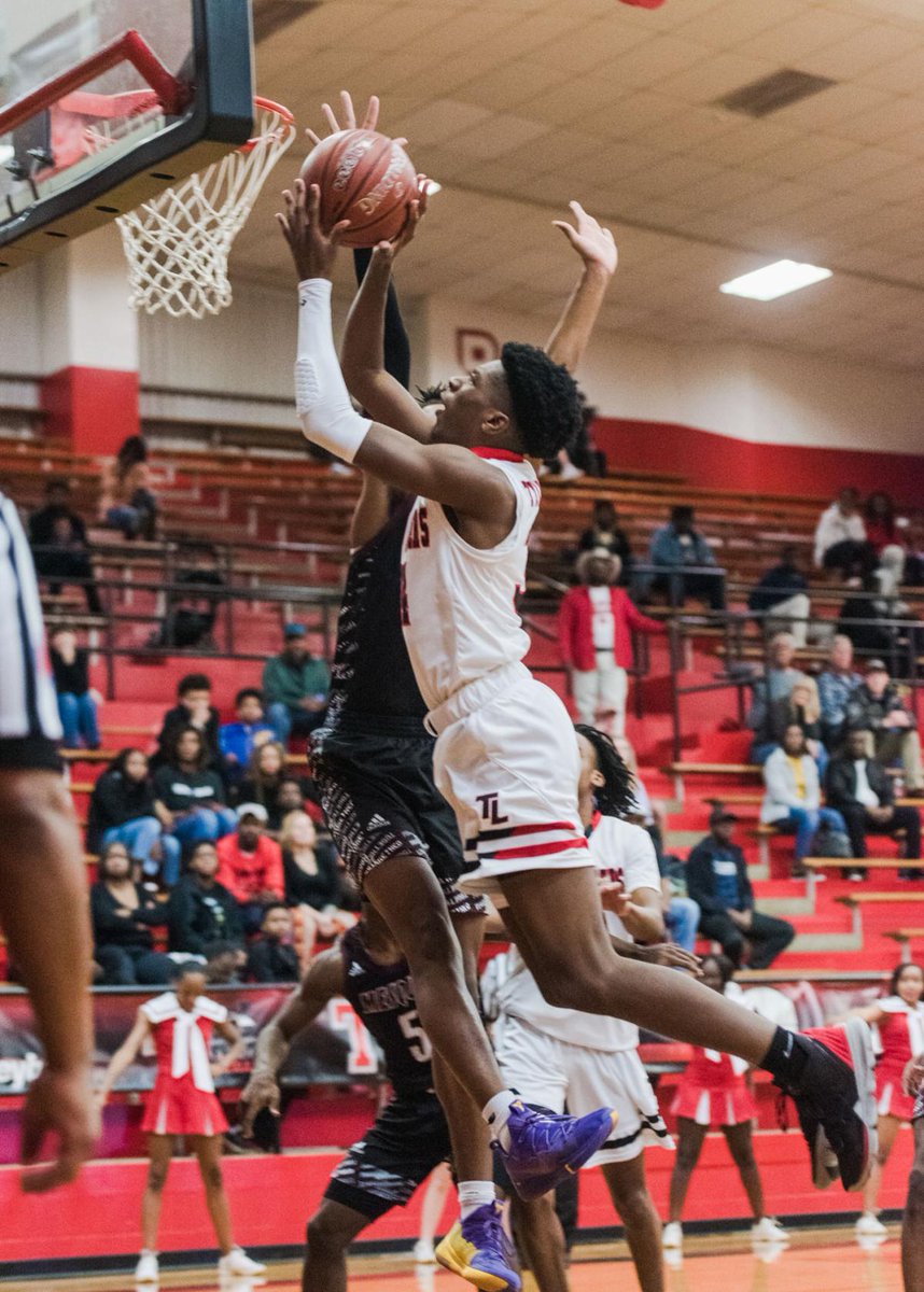 BrandonOSports's tweet photo. The boys high school basketball season began on Friday. Here is a preview of more than 50 teams throughout East Texas. @etfinalscore
@hoopinsider

https://t.co/halzWTe66o https://t.co/cRx6kVz1vs
