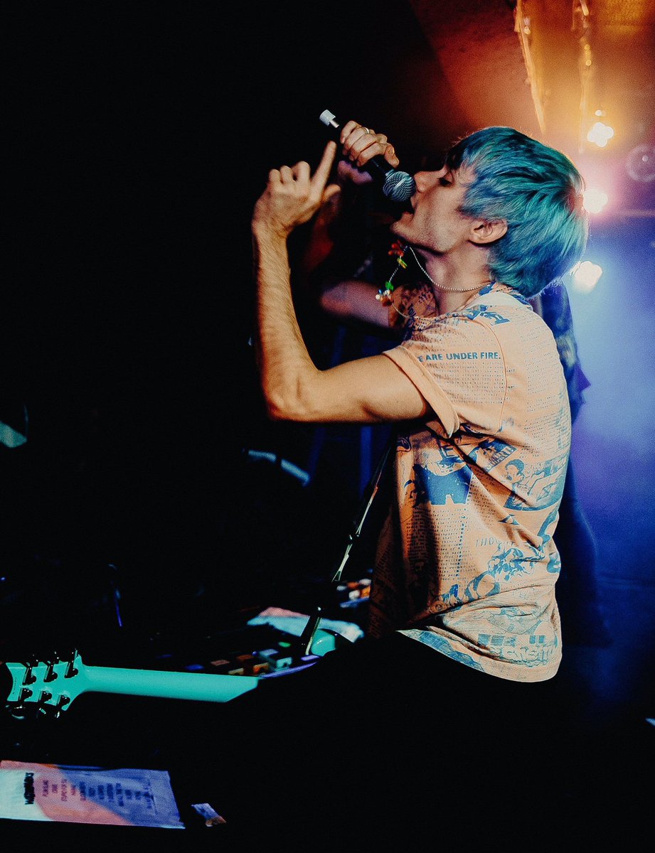pictures of awsten that should be illegala thread
