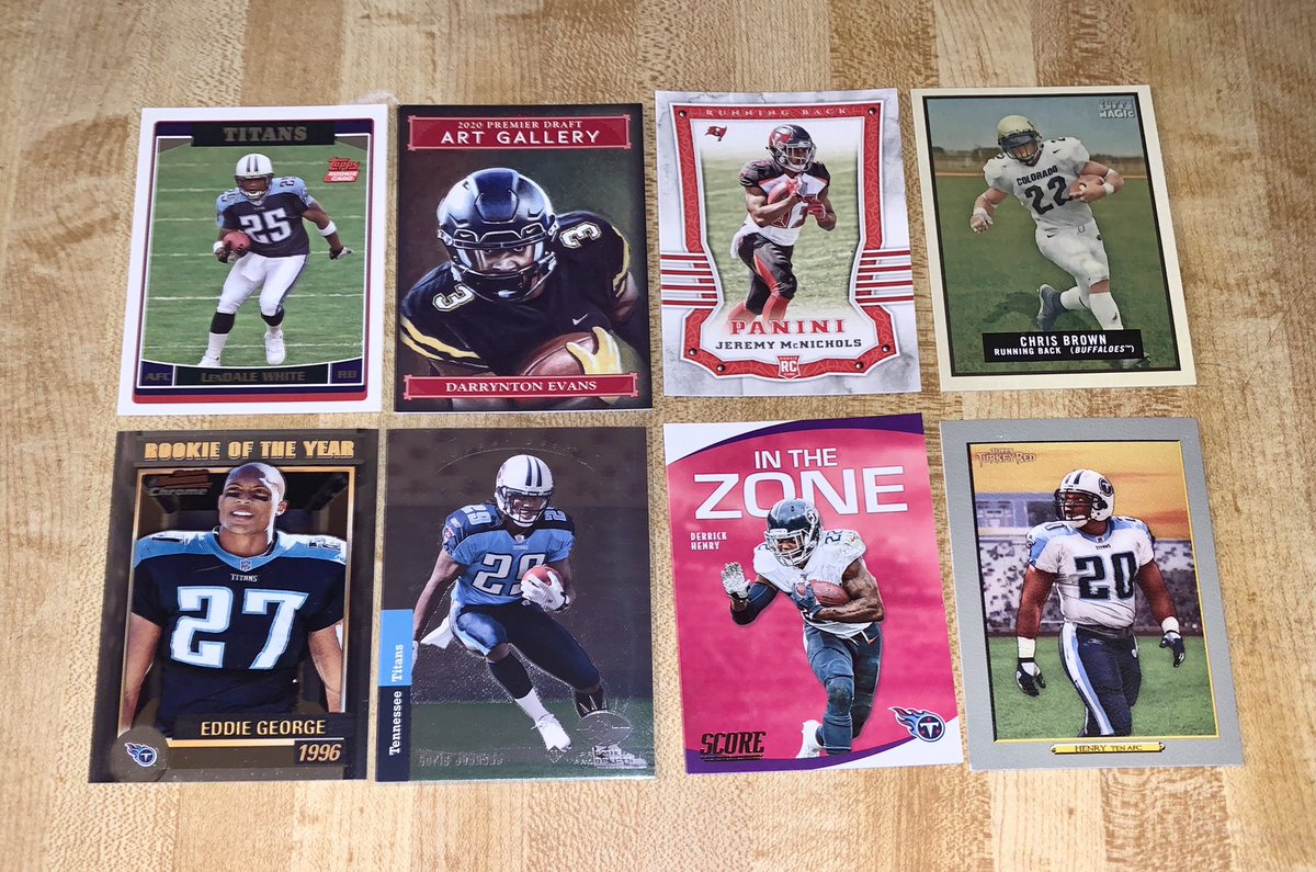 TheRealPres10's tweet image. 🚨🚨#TITANS GIVEAWAY🚨🚨

Giving away a history of Titans RBs w/ cards of Eddie George, CJ2K, The King, Travis Henry, LenDale White, D Evans, McNichols &amp;amp; Chris Brown.

Retweet for a chance to win. Winner must be following and will be drawn Thursday evening.

Good luck &amp;amp; #TitanUp
