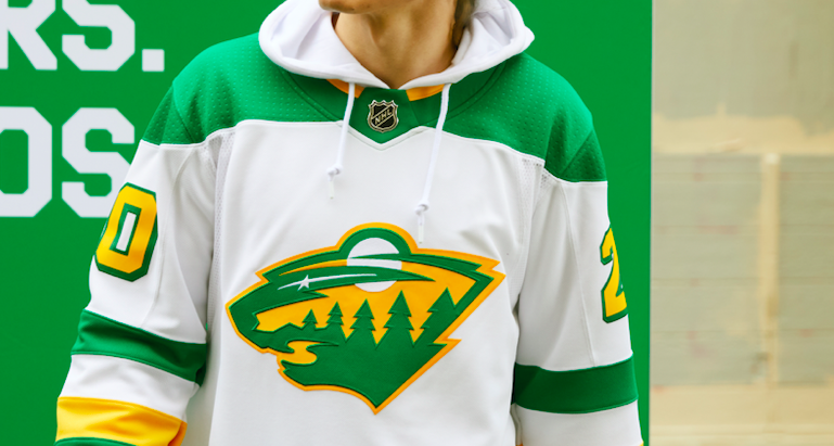 mnwild's tweet photo. wait a minute... https://t.co/YwvqRniPYZ