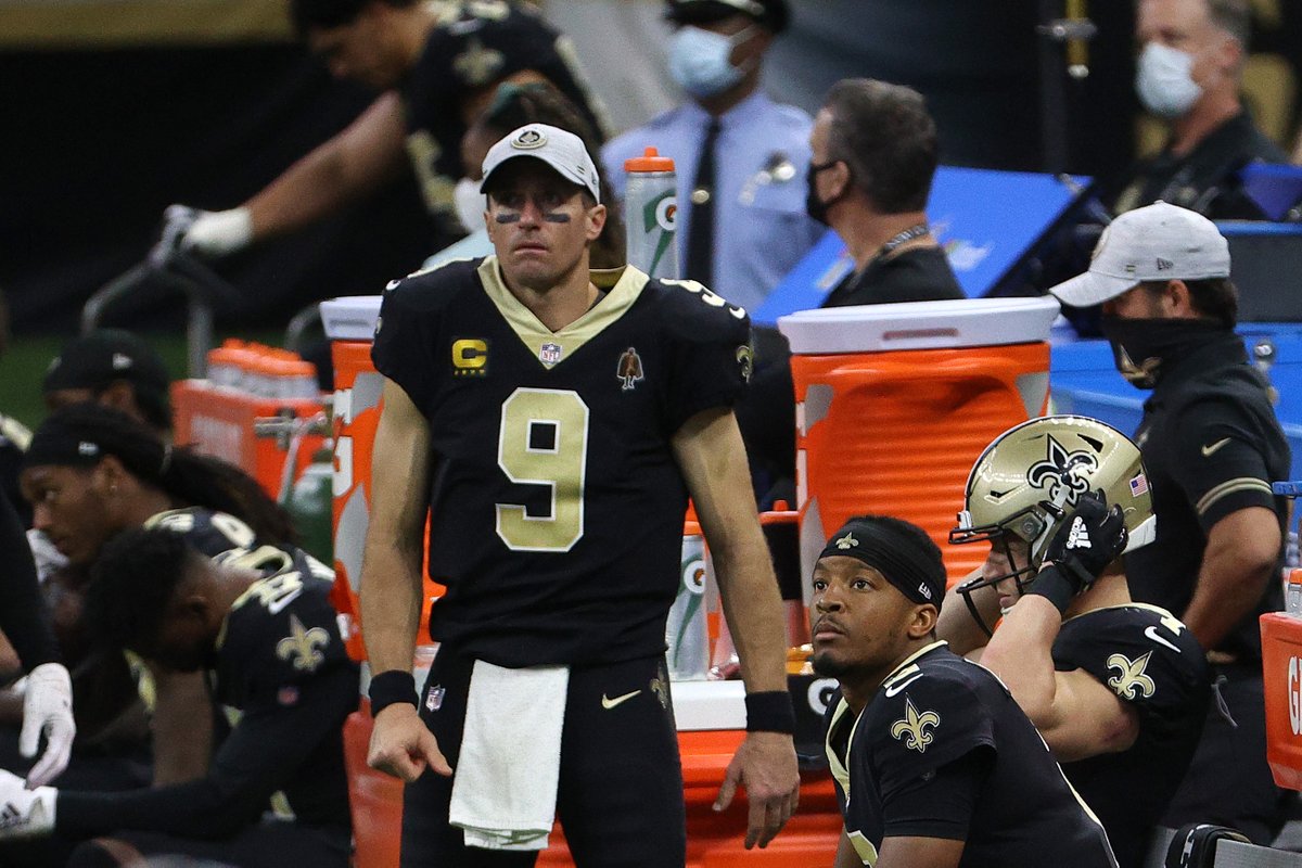 Drew Brees has “multiple rib fractures” and a collapsed lung, per @WerderEdESPN 

The 41-year-old QB has been advised to be cautious
