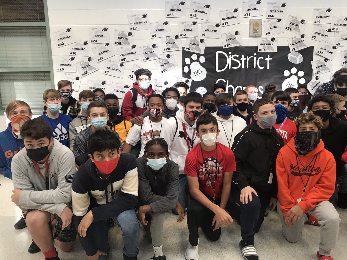 JaynesStacy's tweet photo. The end of the beginning for the 8th graders. Thank you to the coaches that led them to District Champs! Look out for Class of 2025!!! @HumbleISD_TMS @TmsYrbook @crizer_TMSPE @tms_Athboys @CoachJohnsonTMS @tms @Sowell33 @MrE_TXHistory https://t.co/oUSllWE1vG