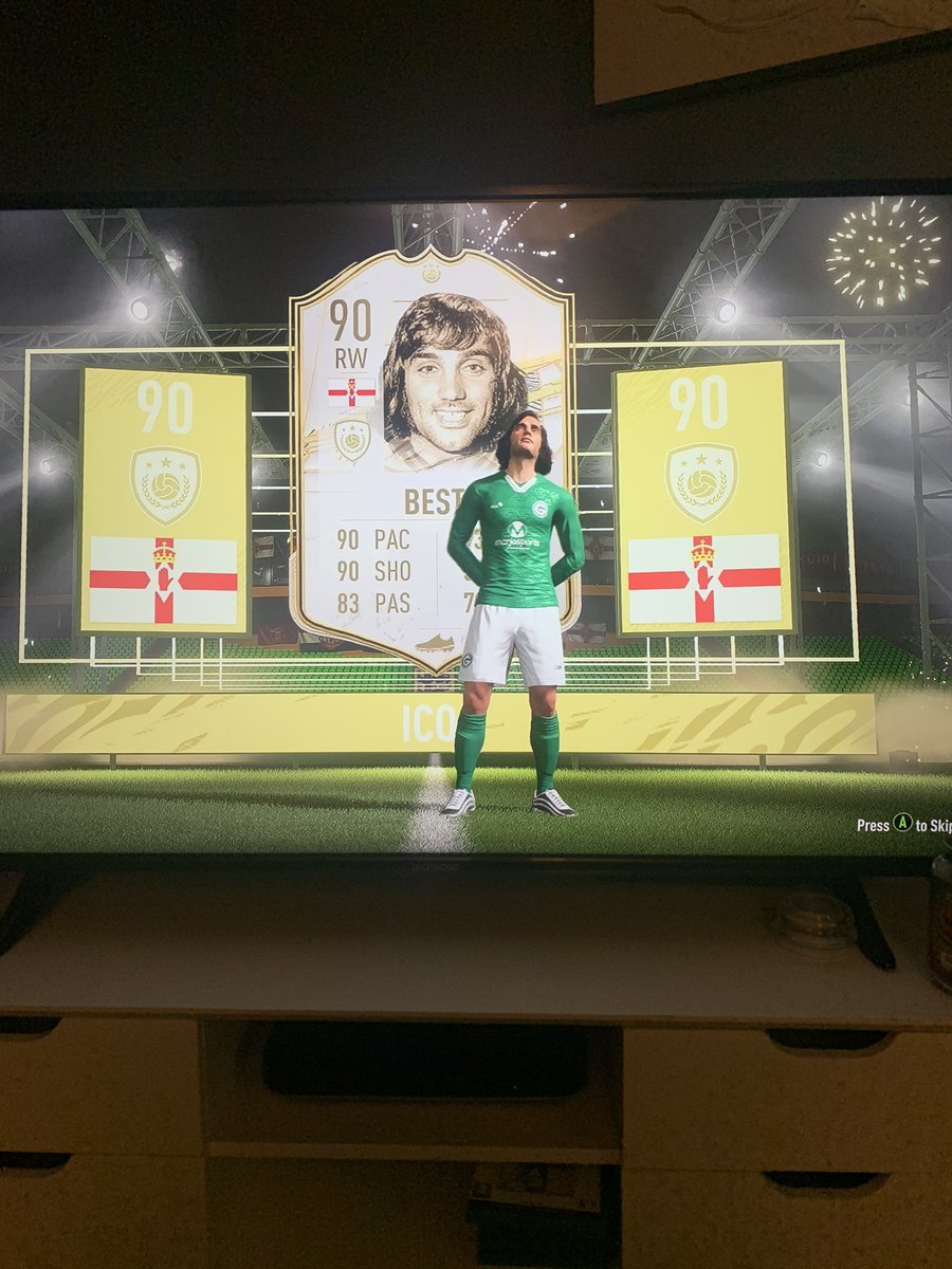 Adam7Linaker's tweet image. Just packed my first ever icon from a preorder pack aswell #FIFA21