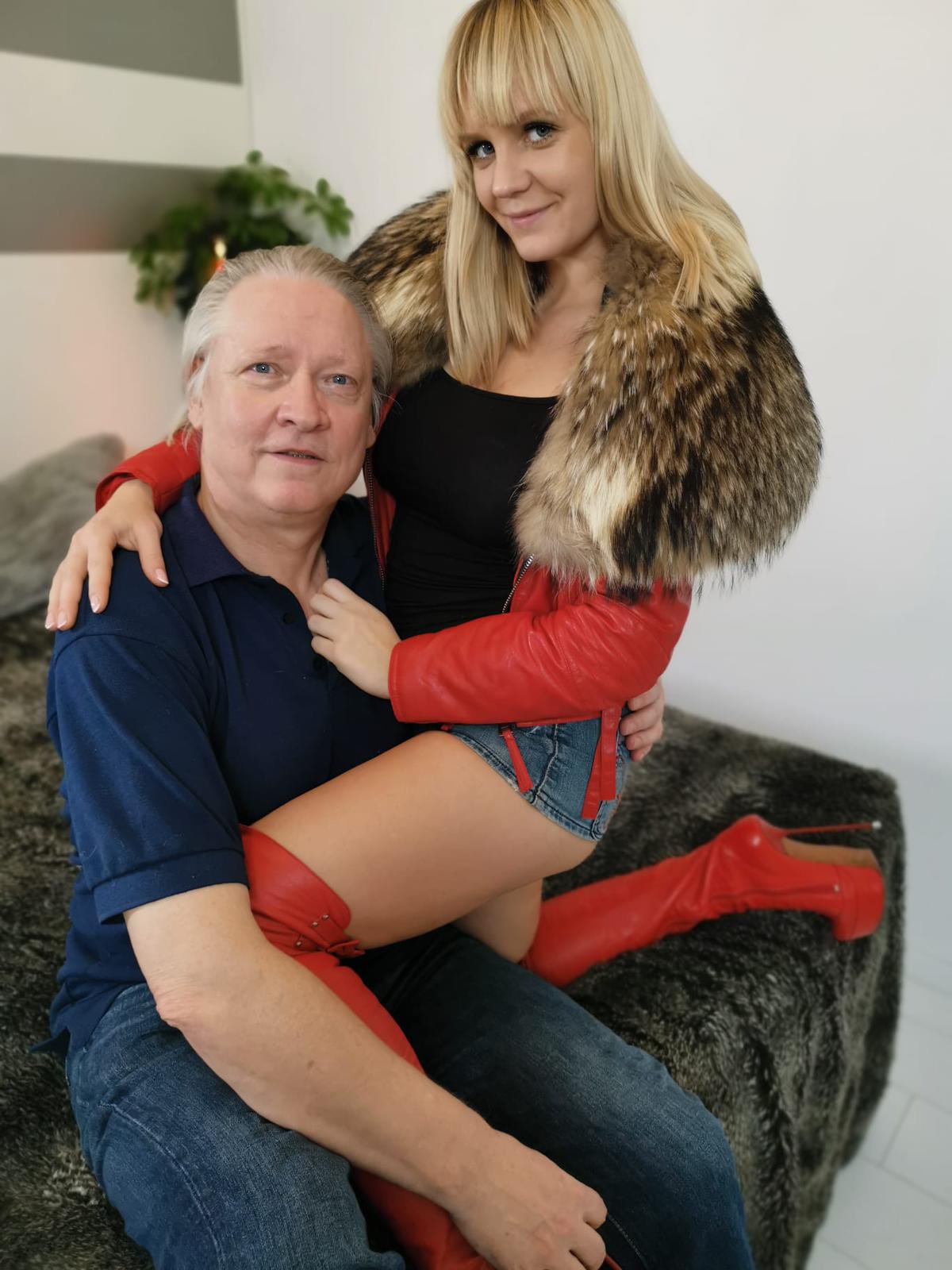 Hans with NinaHeels on set