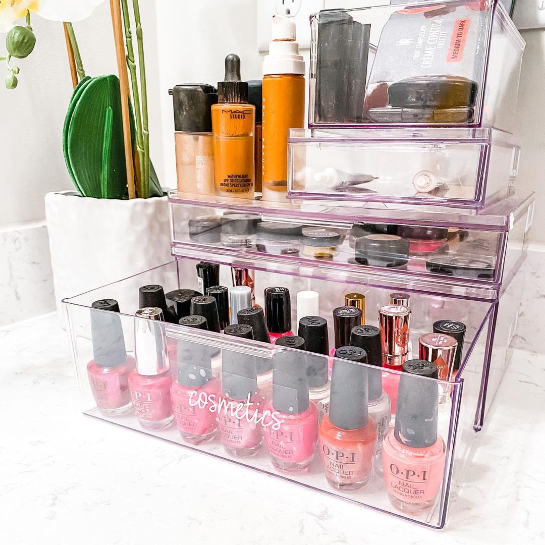 iDLiveSimply's tweet photo. "As a busy mom and physician I am always looking for ways to get organized and now I can show you how to do the same." @nicolealiciamd is CRUSHING it! 🙌🙌

#iDesign #MyiDesign #iDLiveSimply #LiveSimply #organizingwithstyle https://t.co/ptr1MSt0r4