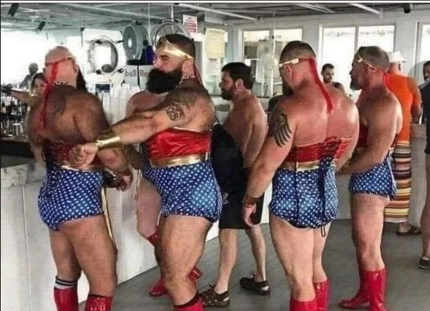 jiao_tu's tweet photo. These men could bench press your flimsy excuse for masculinity with the hair on their knuckles. #WonderBears https://t.co/O5Ri4kV50N