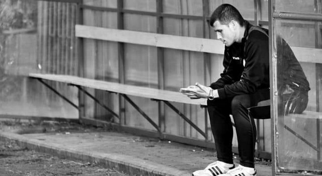 UltrasTifo's tweet image. #ultrastifo #ultras #mattwhite #ultraslife #polonia | Interview: Polish capo to coaching in English Non-League tinyurl.com/y5u6cdou