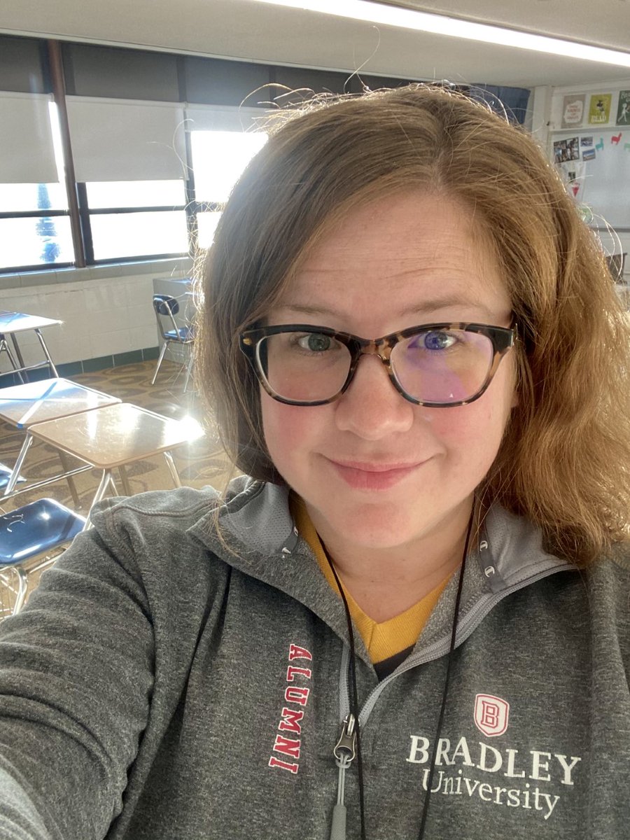 LWEGriffins's tweet image. East vs. Sandburg. English teacher vs. English teacher. Sister vs. Sister ❤️‼️#EastvsSandburg #SpiritWeekChallenge #GoEastGoGriffinsGoBlue
@lwestuco @SandburgHS