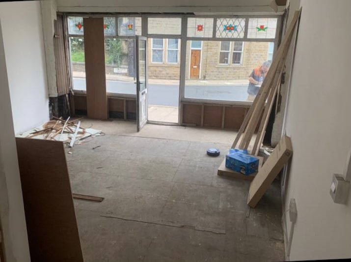 SevenHills_'s tweet photo. It’s been six weeks since we received the keys to 1 Brunswick Street and we are so proud of how far we have come in that time. 

Upcycling has led the way when styling Seven Hills. Here are a few progression pictures!
#morley #supportlocal #independentbar #morleybottoms https://t.co/w69BhOcRN1