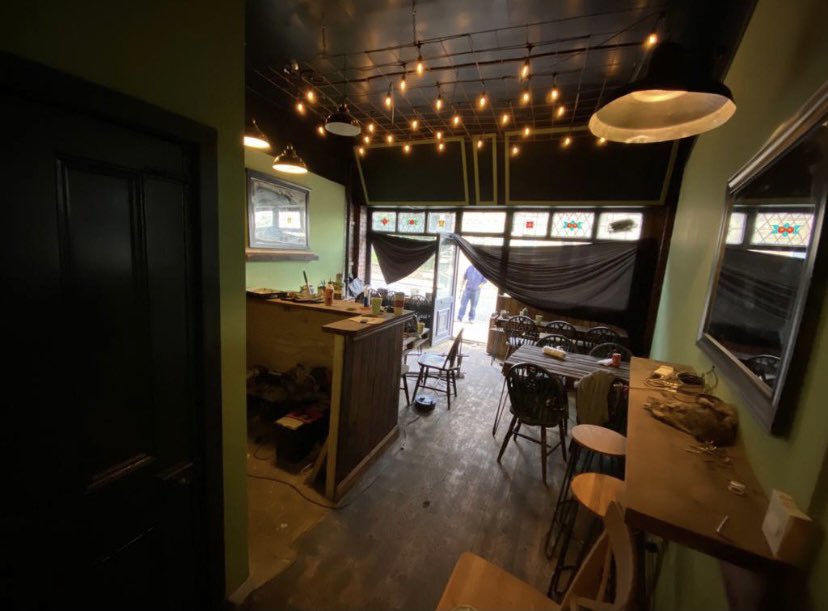 SevenHills_'s tweet photo. It’s been six weeks since we received the keys to 1 Brunswick Street and we are so proud of how far we have come in that time. 

Upcycling has led the way when styling Seven Hills. Here are a few progression pictures!
#morley #supportlocal #independentbar #morleybottoms https://t.co/w69BhOcRN1