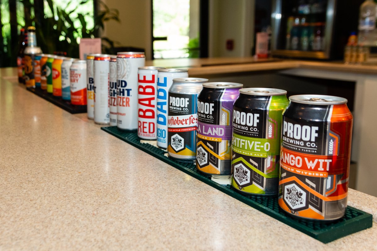 StJamesBayGolf's tweet photo. We have a few ways for you to celebrate that great round of golf. Stop by our bar -- you're guaranteed a great time whether you win or lose. https://t.co/vtzk2x38FH