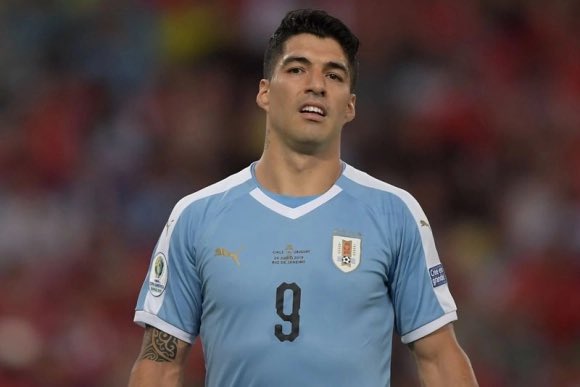 MartinCharquero's tweet photo. Por ser positivo de COVID 19, Luis Suárez se pierde Uruguay-Brasil y Atlético Madrid-Barcelona. https://t.co/2yJF4mw4tp