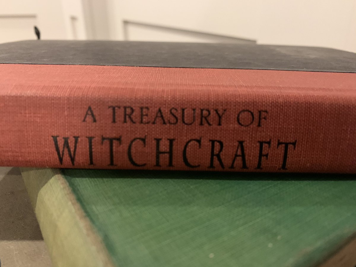 WickedVintageUK's tweet photo. Another bunch of #RareOccultBooks in store today! #GhostsOfLondon #ADialogueConcerningWitchesAndWitchcraft #ATreasuryOfWitchcraft #MagicWhiteAndBlack #OccultSeries 🖤🖤 https://t.co/55PgCpL24e