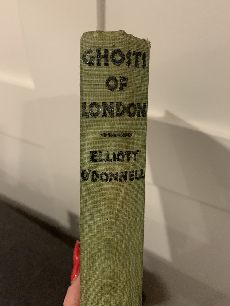 WickedVintageUK's tweet photo. Another bunch of #RareOccultBooks in store today! #GhostsOfLondon #ADialogueConcerningWitchesAndWitchcraft #ATreasuryOfWitchcraft #MagicWhiteAndBlack #OccultSeries 🖤🖤 https://t.co/55PgCpL24e
