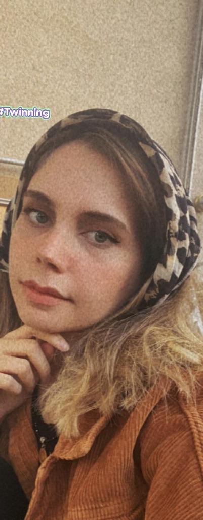 SevcanYksel7's tweet photo. 🥀🍁 https://t.co/FvY8fFYFyf