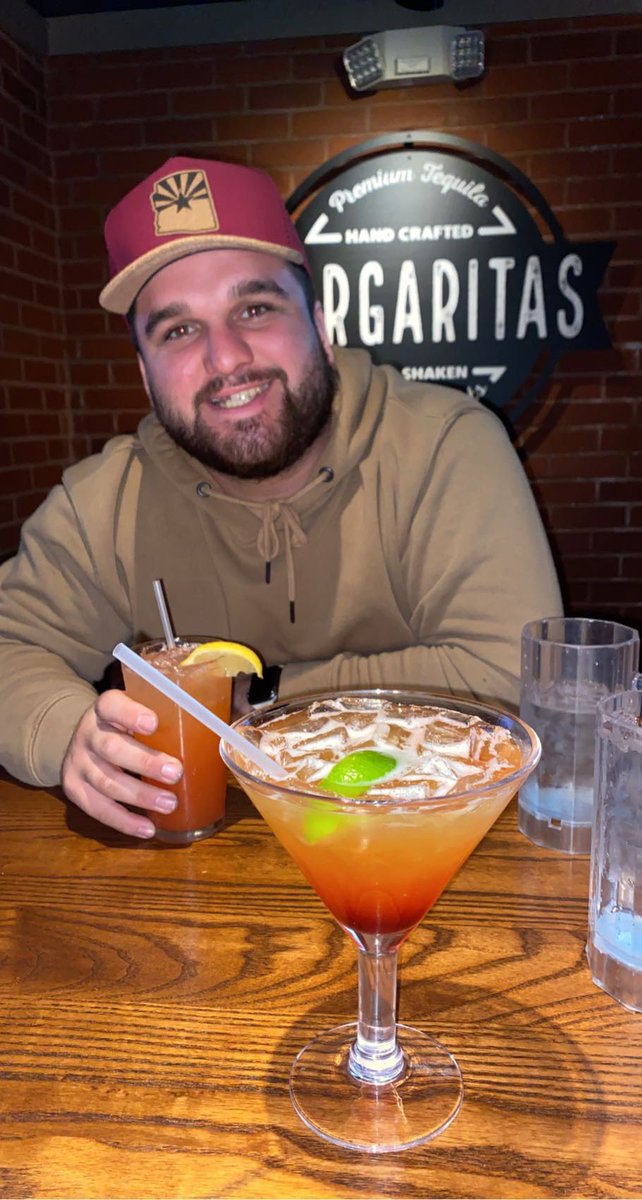 lilah_16's tweet photo. My man is legal! 🥳 FINALLY ;) https://t.co/aXiZp8clkW