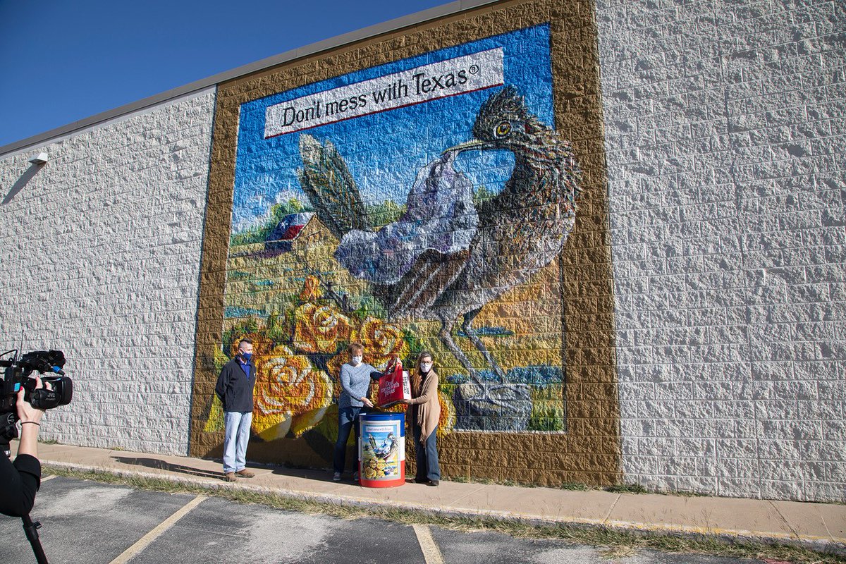 TxDOTSanAngelo's tweet photo. Watch #KLST and #SenoraScott tonight to find out what happened at this new mural on north Bryant this morning!#@DMWTX_Program. https://t.co/tqQcBxEbZK