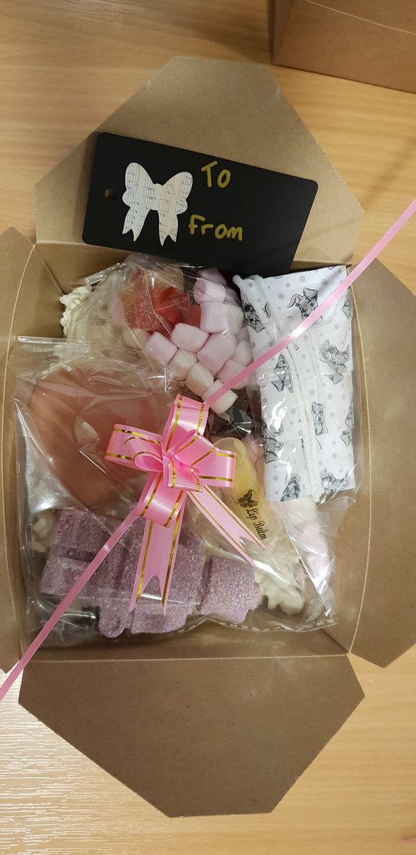 Princetrustfife's tweet photo. 35 sold 🤩 Team 71 you have been on 🔥almost sold out of treat boxes #enterprise #teamworkmakesthedreamwork #StudentsLivesMatter @FifeColBoard @fifecollege @HubStudent @janebarclay3 @jrelliott70 @johnblakey @HawkerIain @VPFifeCollege @fifeprincipal https://t.co/NdvwOPXNQV