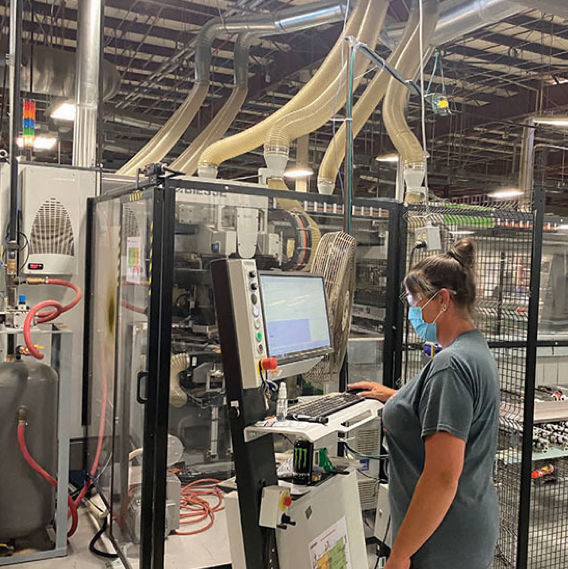 Kimball_Intl's tweet image. For over 70 years, innovation has continued to be a centerpiece of everything we do. It can be found in our manufacturing automation, as well as our design thinking that's shaping unique environments through product solutions. Learn more: kimballinternational.com/70th-anniversa…