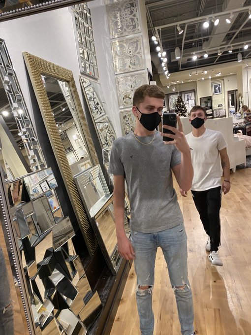 Watch Jake & Issac's leaked NSFW photo on TwXstars