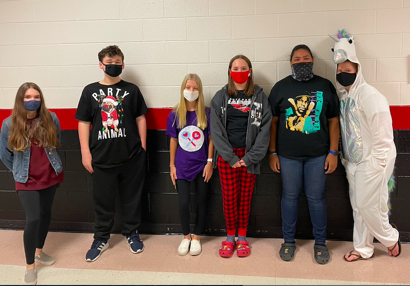HopkinsSeminar's tweet photo. Just Hermoine from Harry Potter, a Gremlin &amp; a Care Bear, 
kid on The Polar Express, Boyz n the Hood, and a Unicorn from Despicable Me celebrating #MovieMonday 
@SRHSRaiders #freshmanTHRIVE  #raidersTHRIVE #HopkinsSeminar2024 https://t.co/G1SXwErySq