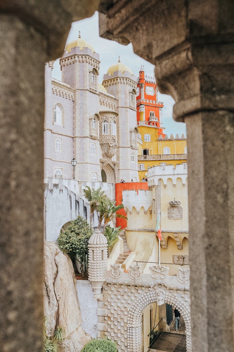NVPORTUGAL's tweet photo. Palacio da Pena (Sintra), Portugal 🇵🇹
(@Carolineszpira 📸) https://t.co/tvrHUL1G0o