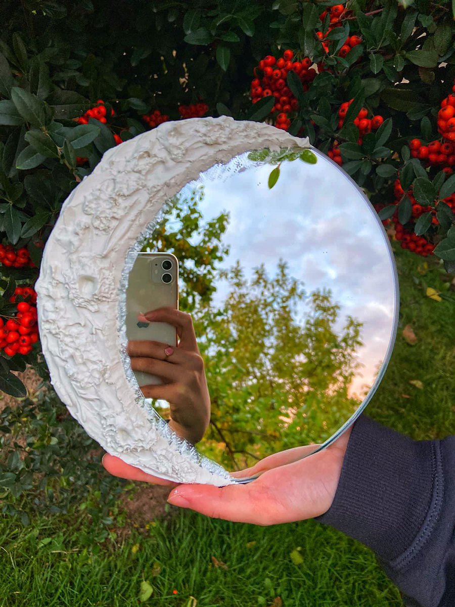 foryougift11's tweet photo. Biz geldiiiik🌘 tam bir dekorasyon ürünümüz🌙 geceyi sevenlere özel #moonayna #ayna #foryougift #sipariş #etiketle #ürün #ay #hediye #herkeseselam https://t.co/j3KZZfQGKb