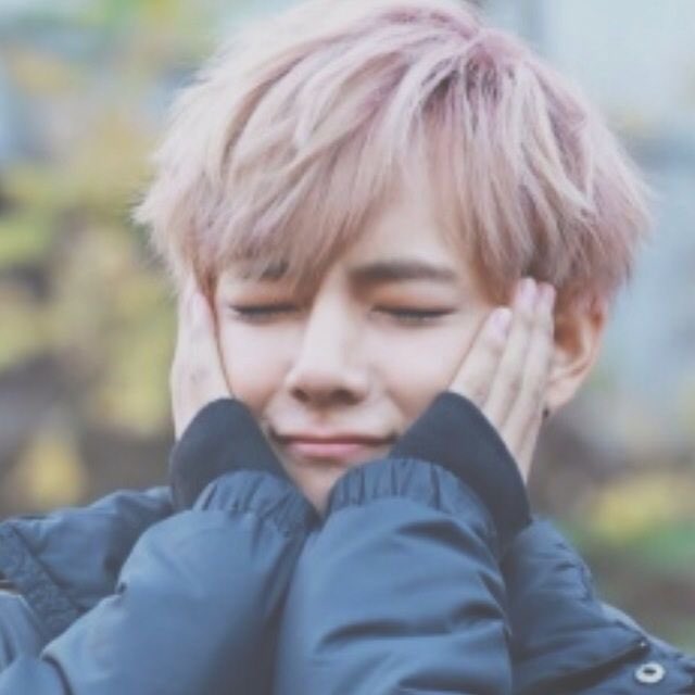 itsloveletter's tweet photo. ⋆ » !¡hey ❥ @otbwndr •нυɢ• ⁽͑˙ˆ˙̫ˆ˙⁾̉ 

─── ∙ ~εïз~ ∙ ───

💌 has recibido un abrazo de taehyung ❀ https://t.co/IKV2IktbWv