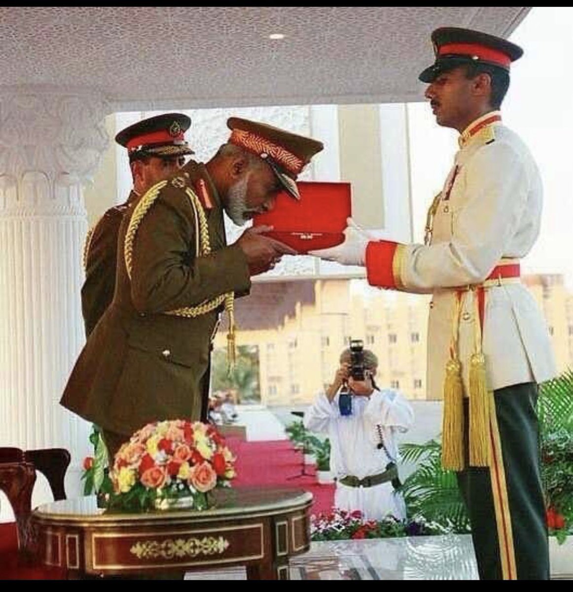 .ادْخُلُوهَا بِسَلَامٍ آمِنِينَ
اللهم اجعله من أصحاب هذه الآية
 #عمان_نهضه_متجدده