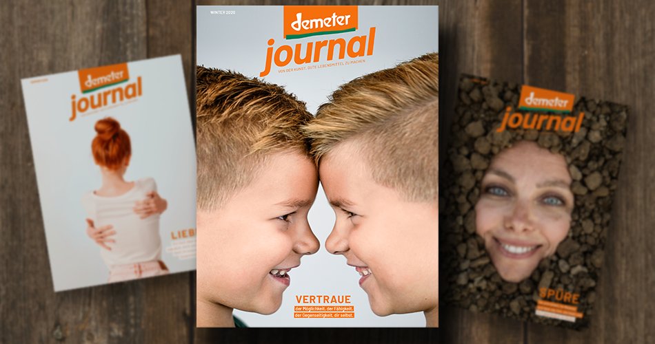 demeter_de's tweet photo. VERTRAUEN im #DemeterJournal Bäuerin auf der Weide, Klimaschutzaktivistinnen @FridayForFuture, Landwirt auf der Streuobstwiese, Safthersteller in der Fruchtsaftkellerei. Sie alle geben Einblicke in die feinen Beziehungsgeflechte, die unser Leben ausmachen. https://t.co/ZX2EeratxC https://t.co/y7AGvuzGO3