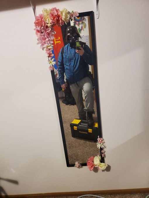 Ready to get some work done, do you like a man that knows how to handle some tools?  Cum subscribe for