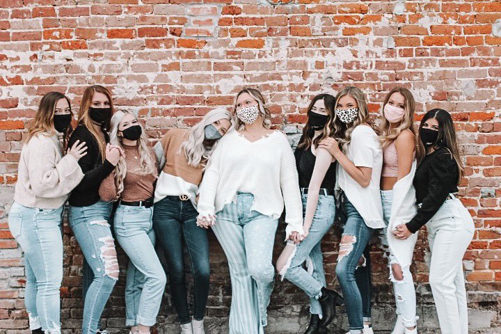 ☆ 𝙸𝚗𝚝𝚛𝚘𝚍𝚞𝚌𝚒𝚗𝚐 𝙴𝚡𝚎𝚌 𝟸0𝟸0-𝟸0𝟸𝟷 ☆

We are so proud of our newly elected sisters and we cannot wait to see all that they accomplish this next year! 🤍