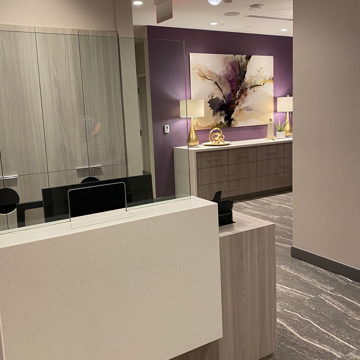 realarchinc's tweet photo. Our designers recently put some finishing touches on the The FRC Breast Center of Loudoun. The space was designed for COVID-19 safety measures, including a touchless main entry, built-in glass dividers at reception area, as well as separating walls in the waiting and admin areas. https://t.co/cpetU0tb1o