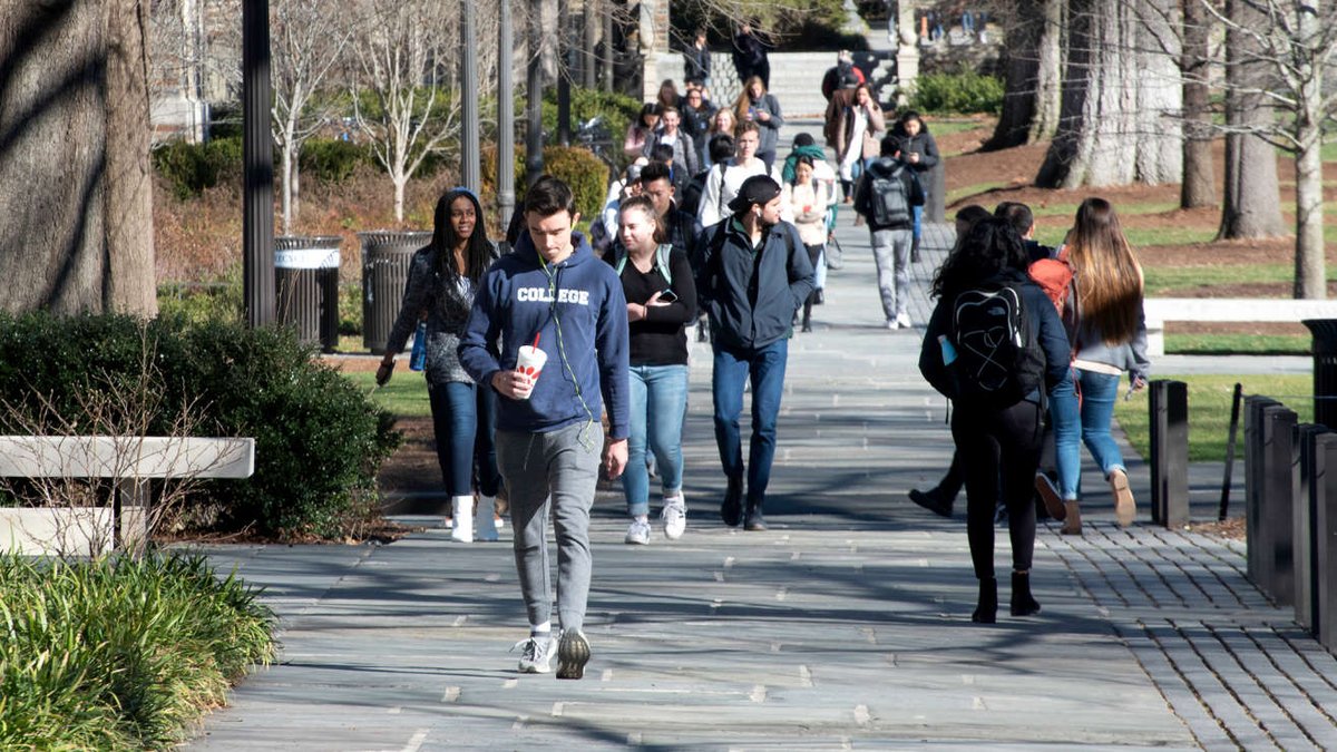 TheOnion's tweet photo. Pros And Cons Of Canceling Student Loan Debt https://t.co/wjVMU1YmUU https://t.co/5tp2T9nuLN