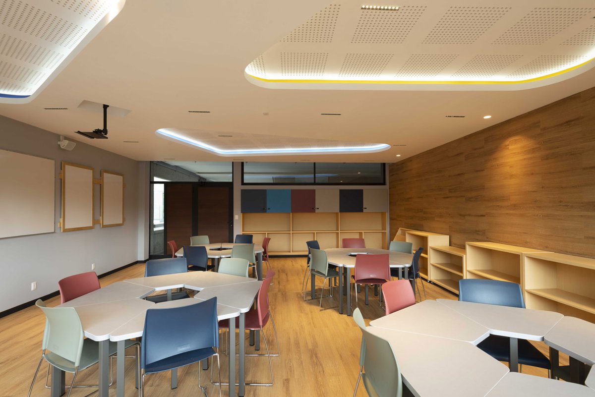 arcomexico's tweet photo. Cimort Salones de Primaria

Un diseño flexible y funcional fue el objetivo para el proyecto de remodelación de estos salones de nivel primaria.

📸 Jaime Navarro

https://t.co/Ez9EL0wung https://t.co/ajsx8Fp0xq
